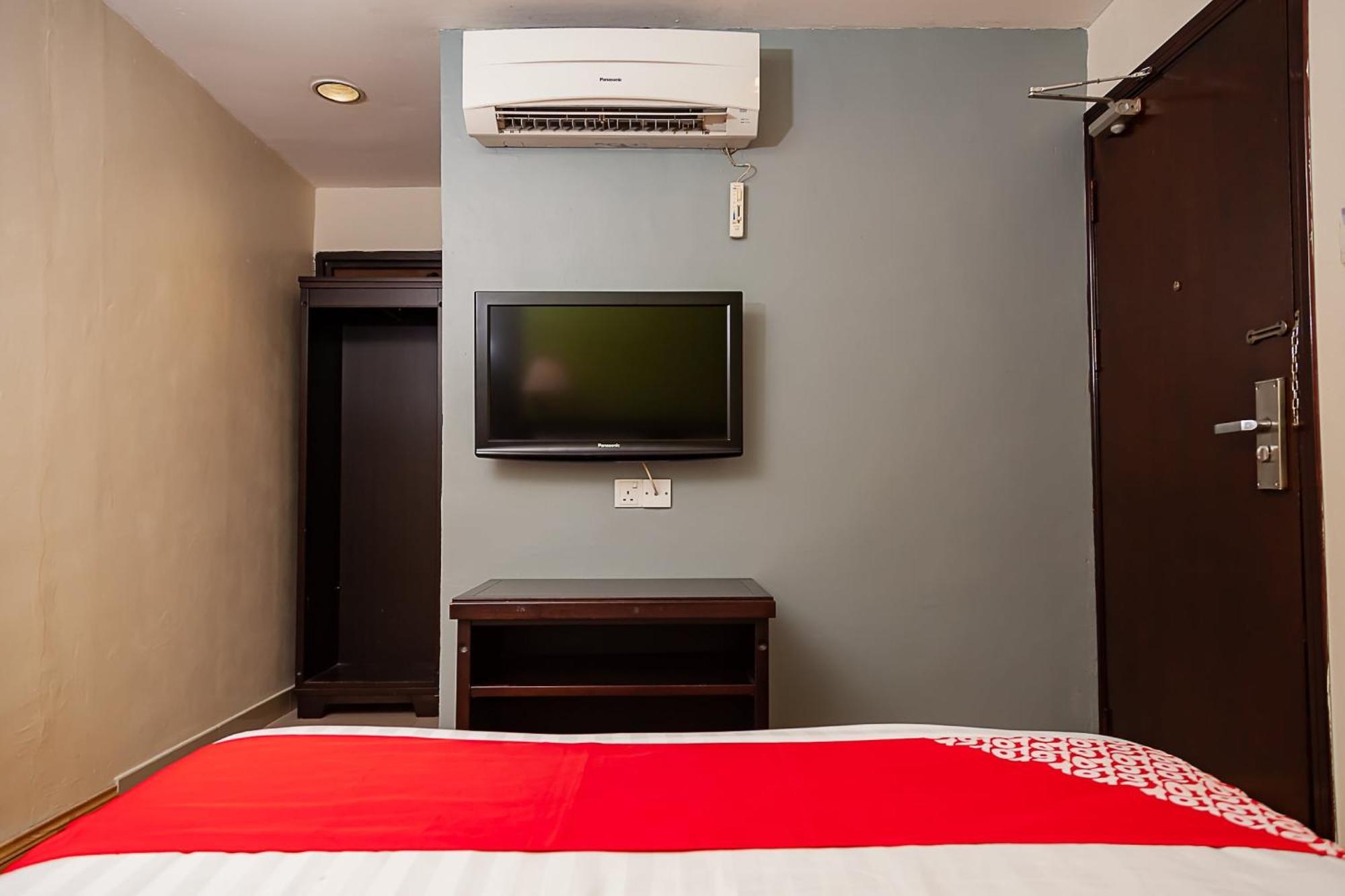 Super Oyo 90055 Mansion Inn Сібу Екстер'єр фото