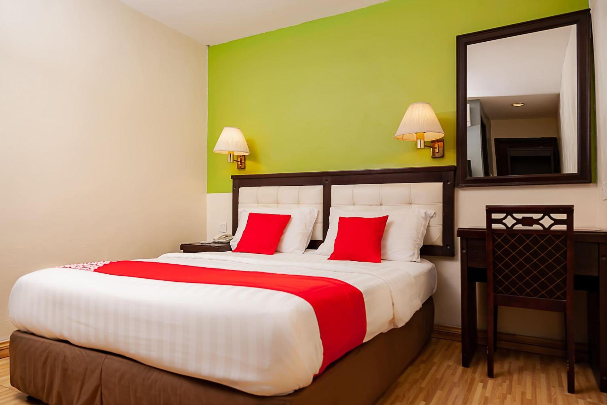 Super Oyo 90055 Mansion Inn Сібу Екстер'єр фото