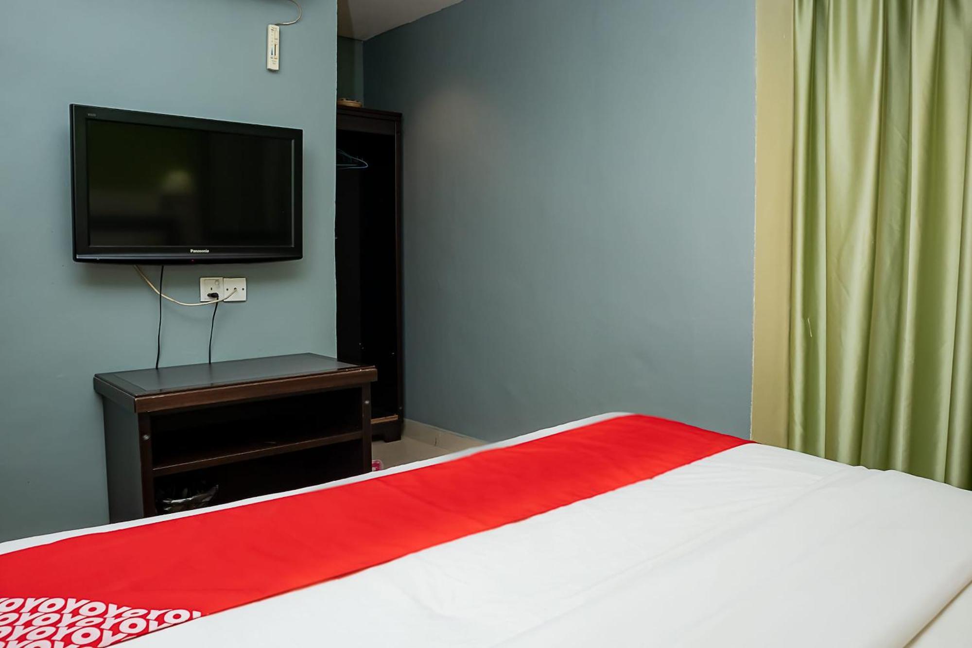 Super Oyo 90055 Mansion Inn Сібу Екстер'єр фото