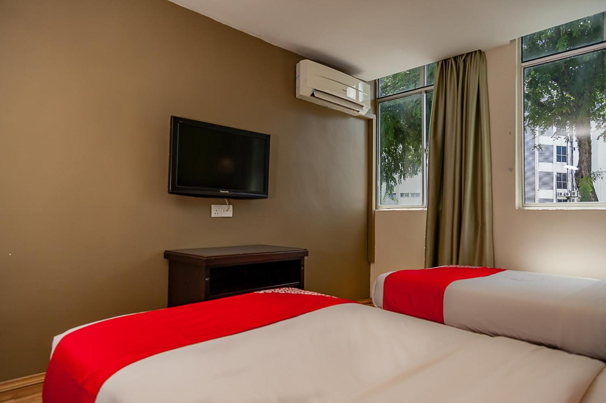 Super Oyo 90055 Mansion Inn Сібу Екстер'єр фото
