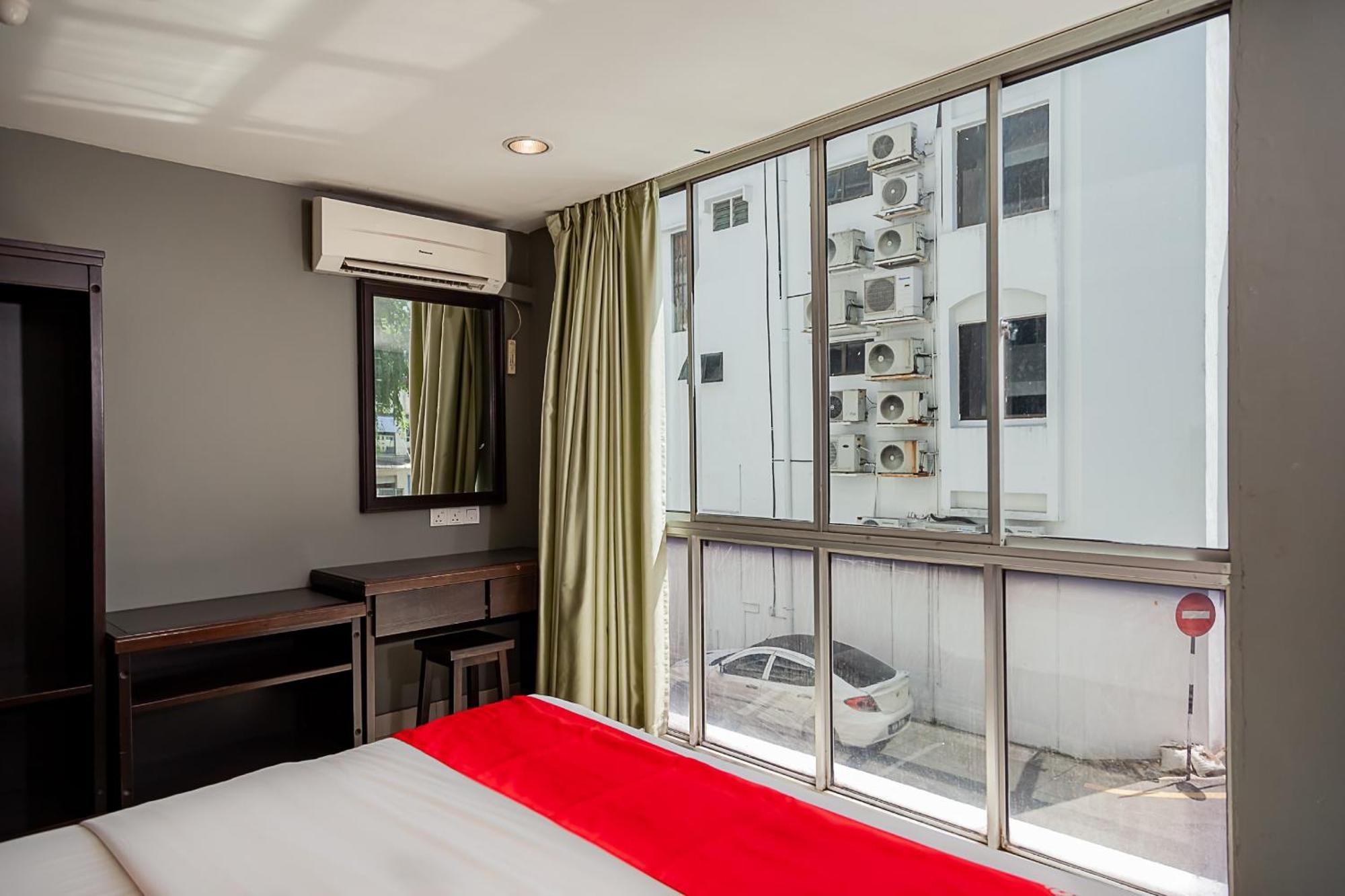 Super Oyo 90055 Mansion Inn Сібу Екстер'єр фото