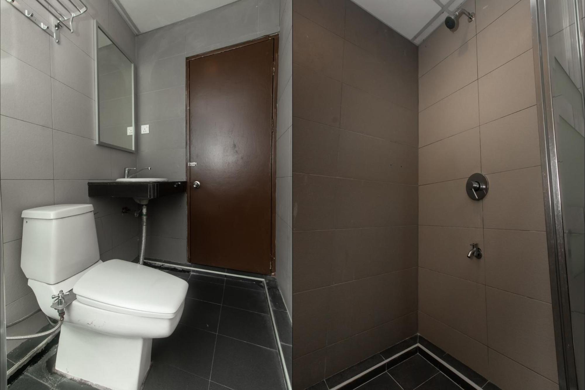 Super Oyo 90055 Mansion Inn Сібу Екстер'єр фото